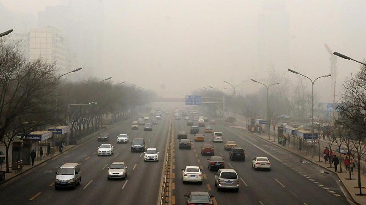 چین: فضاء اتنی آلودہ کہ 100 میٹر سے آگے دیکھنا دشوار ہو گیا