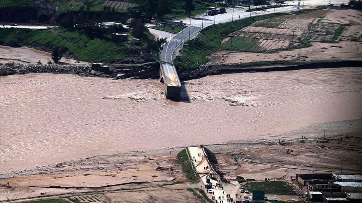 بیر عائله‌دن ۳ نفر سئلده بوغولدو