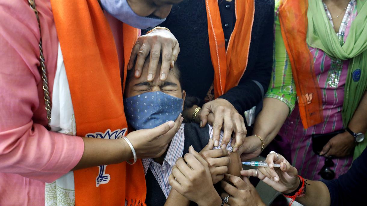 印度开始为15-18岁年龄段者接种新冠疫苗