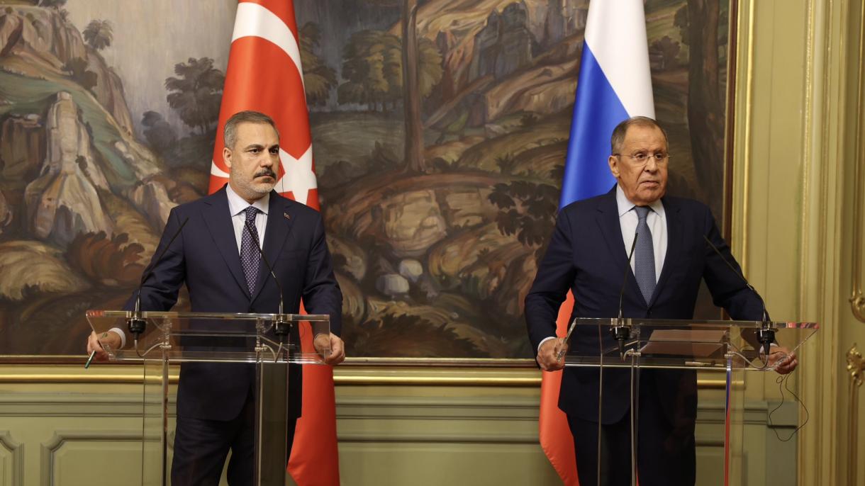 Тюркийе и ООН подготвиха нов пакета за Черноморски зърнен коридор...