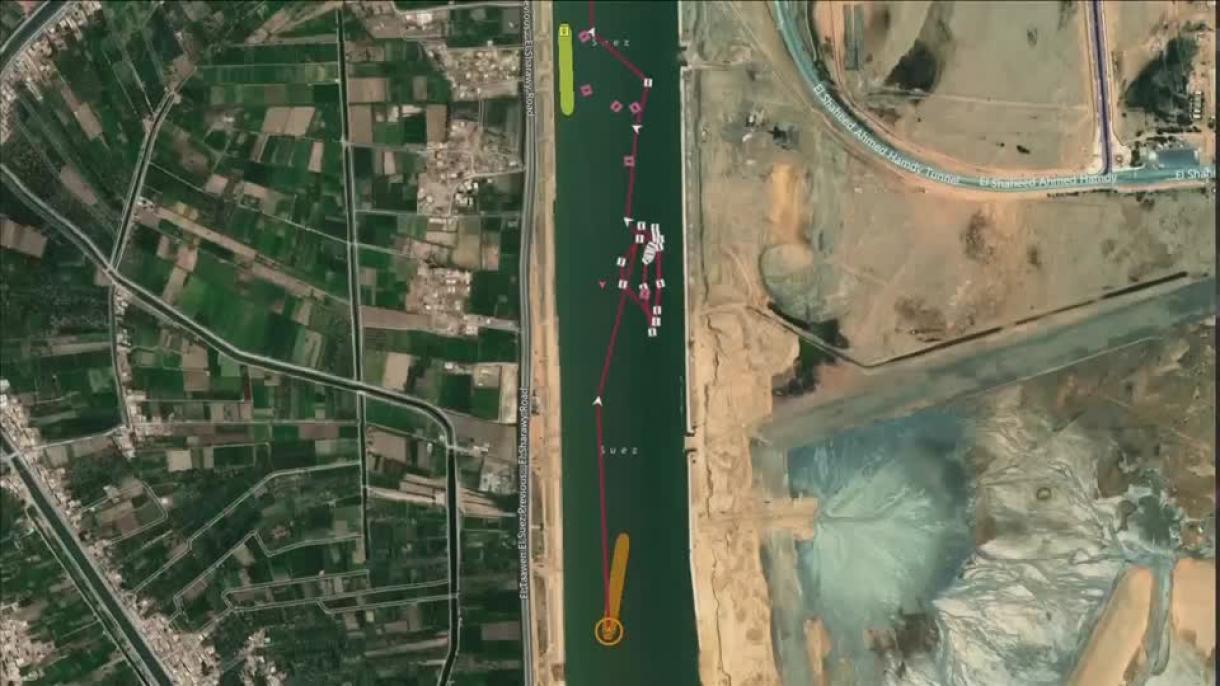 Összeütközött 2 tartályhajó Szuezi-csatornán