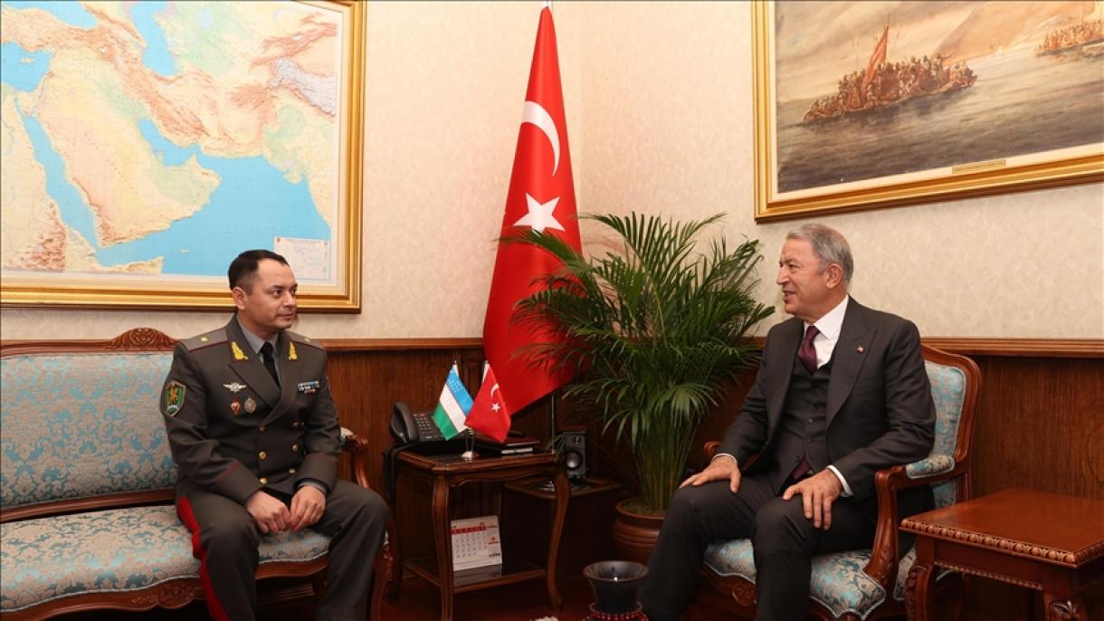 دیدار وزیر دفاع تورکیه با رئیس عمومی اردوی اوزبیکستان