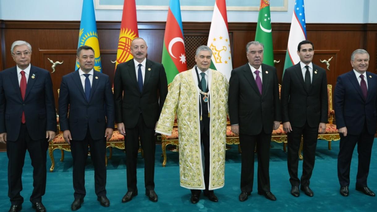 Gurbanguli Berdimuhamedov Tacikistan Orta Asya.jpg