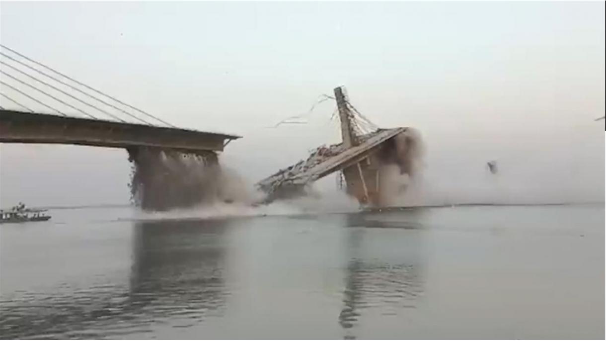 بھارت: زیر تعمیر پل دوسری بار گر گیا