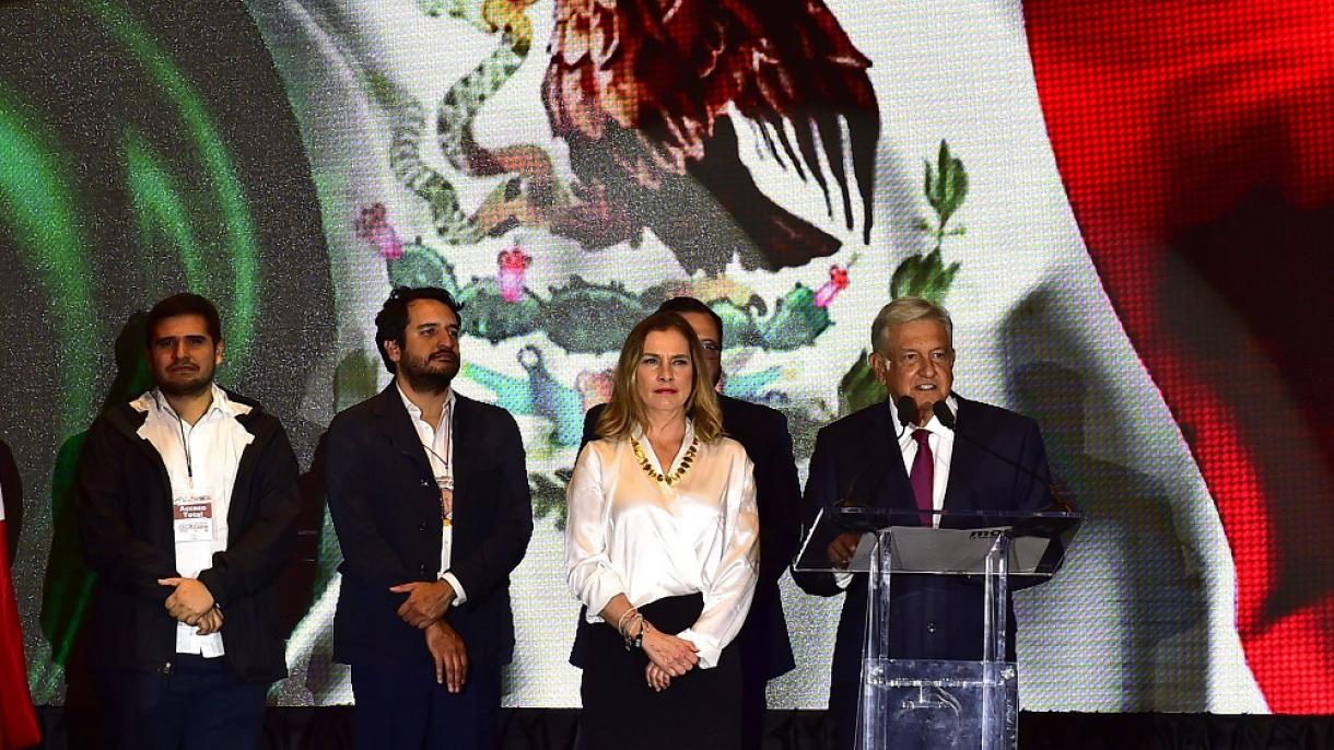 López Obrador proclama su triunfo en las elecciones presidenciales de México