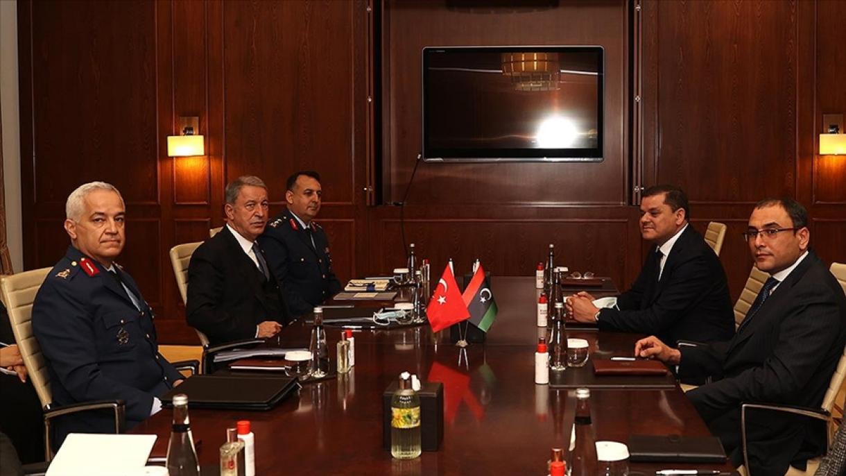Хулуси Акар се срещна с либийския премиер Абдул Хамид Дбейб