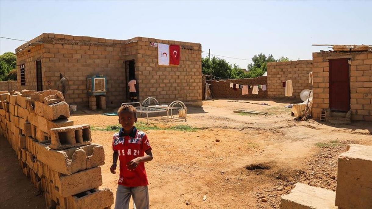 Turquía construye 100 viviendas permanentes para damnificados de inundaciones en Sudán