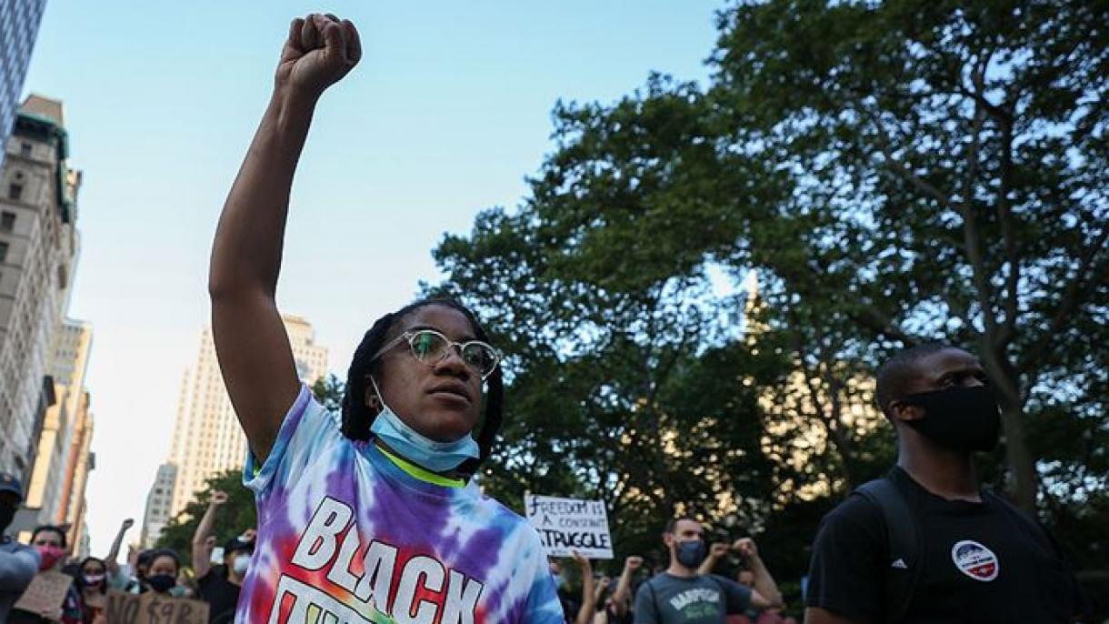 美国多地举行“为黑人生命而罢工”活动
