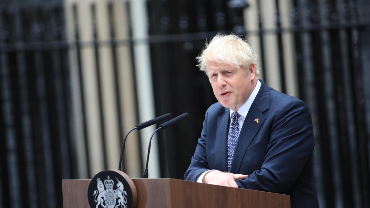 El primer ministro de Inglaterra, Boris Johnson, anuncia su dimisión