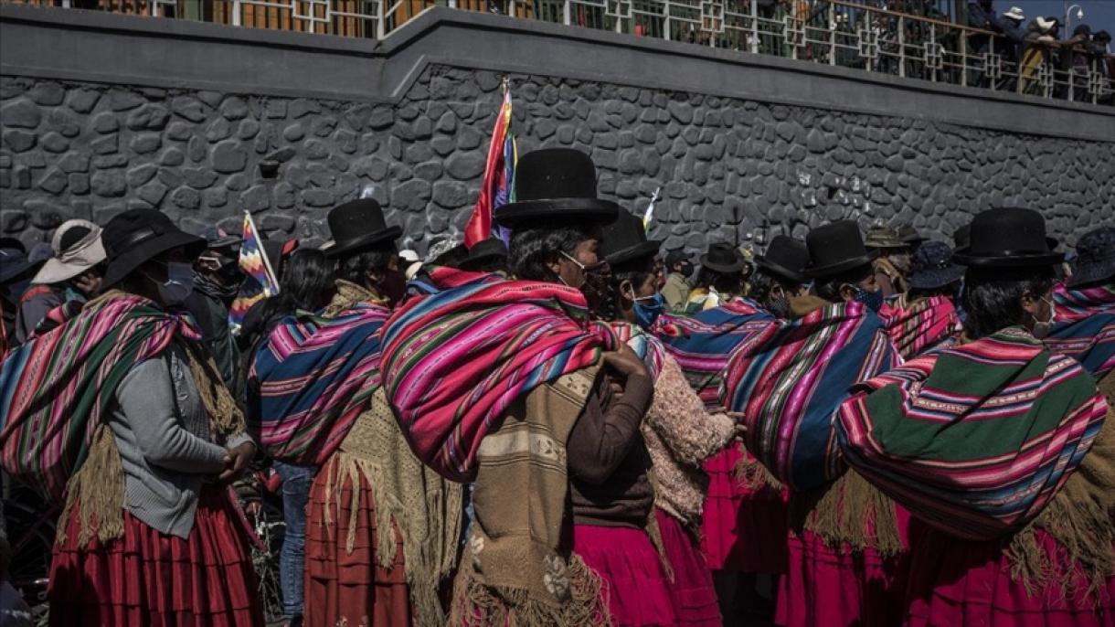 El Gobierno de Bolivia contribuirá en la reactivación económica de los artesanos