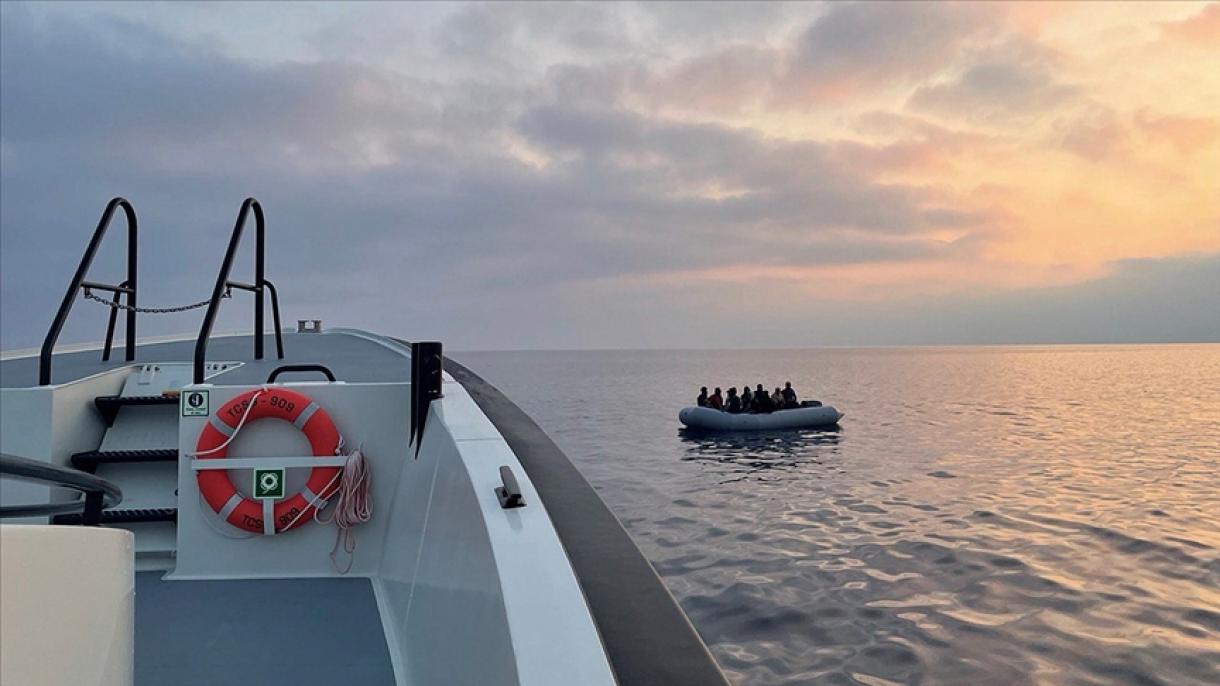 نیرو های گارد ساحلی ترکیه ده ها تن از مهاجرین غیرقانونی را از خطر غرق شدن نجات دادند