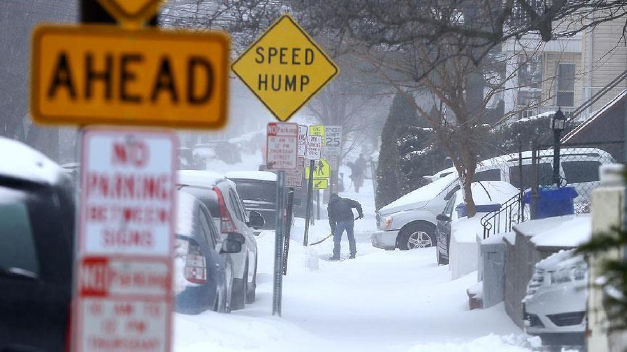 Egyesült Államok: hóviharok és áradások sújtják a keleti part vidékeit
