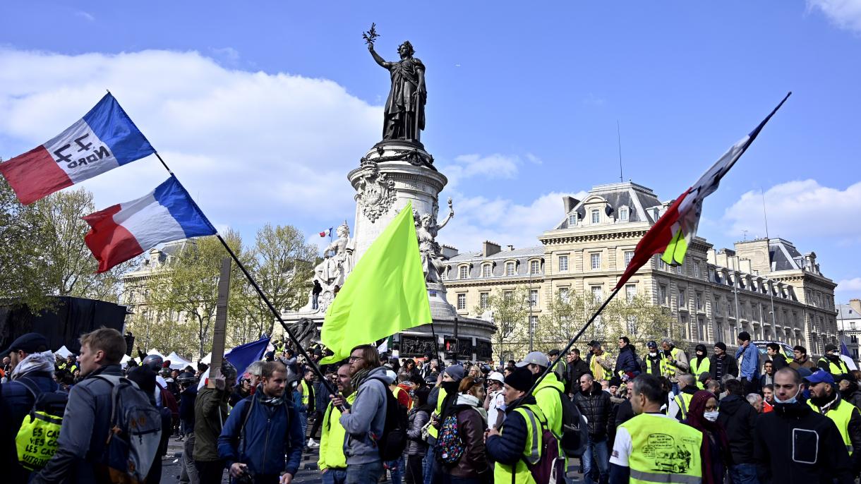 Tegnap is tüntettek a sárgamellényesek Franciaországban