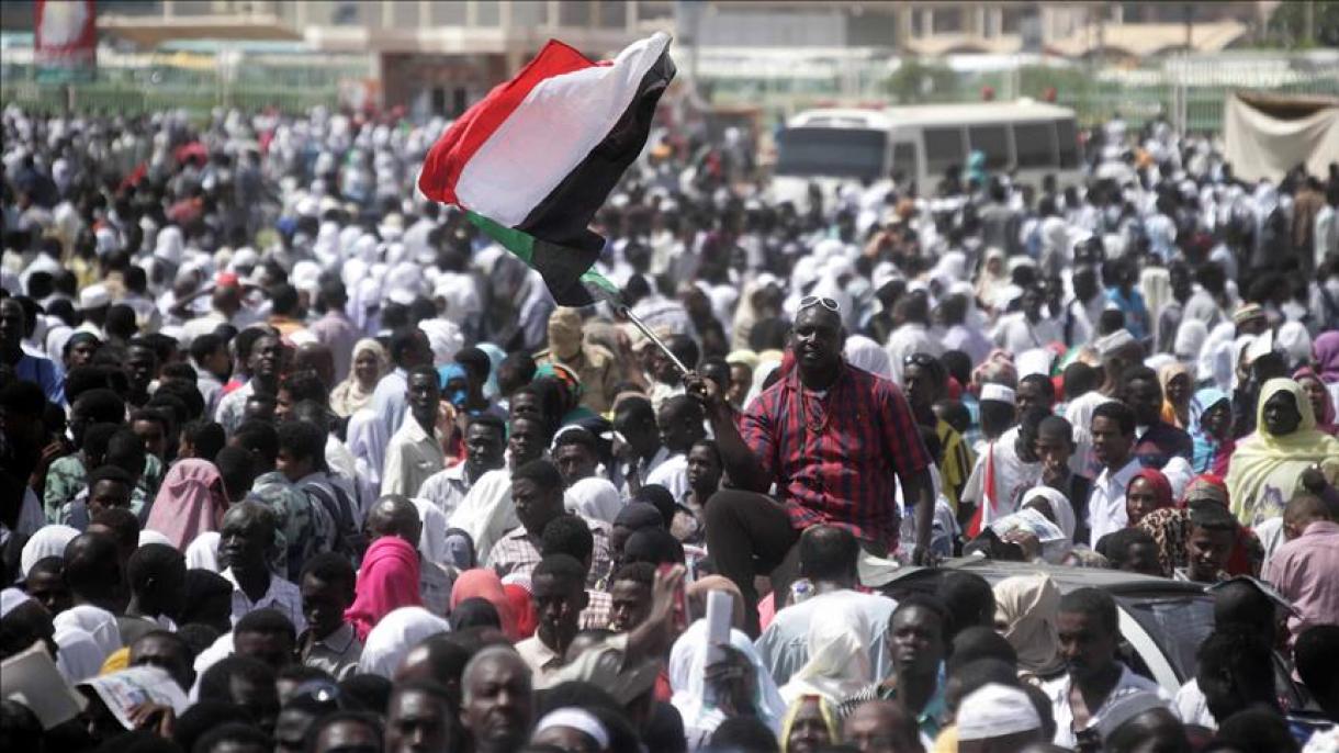 苏丹反对派宣布举行全国大罢工
