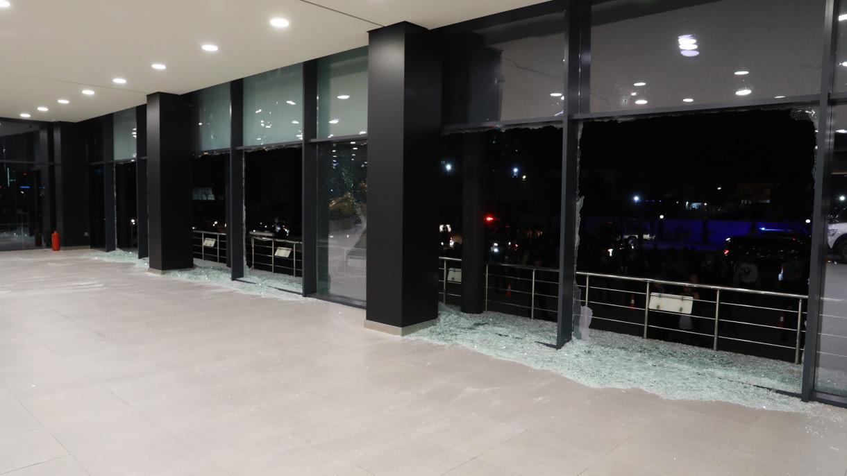Един убит и 6 ранени при нападението срещу летището на Ербил...