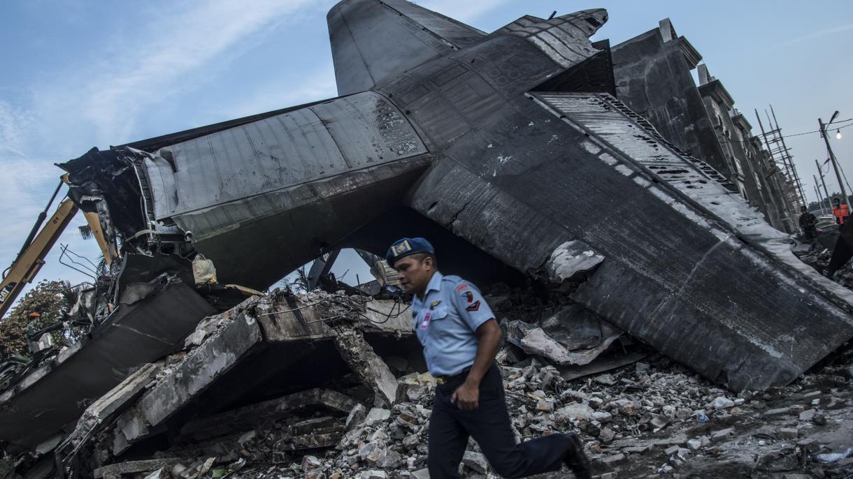 اندونزیاده حربی طیاره قولب توشدی