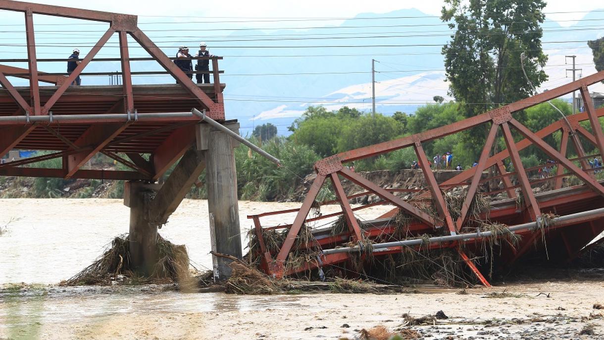 Kuczynski viaja a zonas de norte de Perú afectadas por desastre