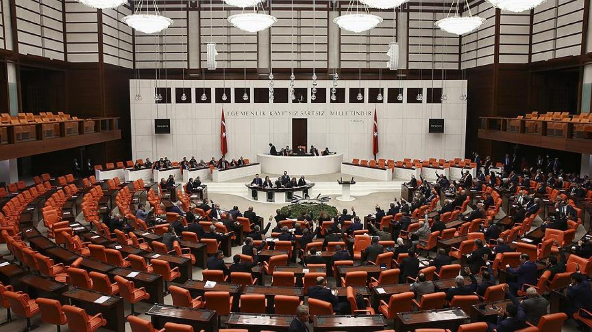 Түркия парламенти өзгөчө кырдаалды узартууну кабыл алды