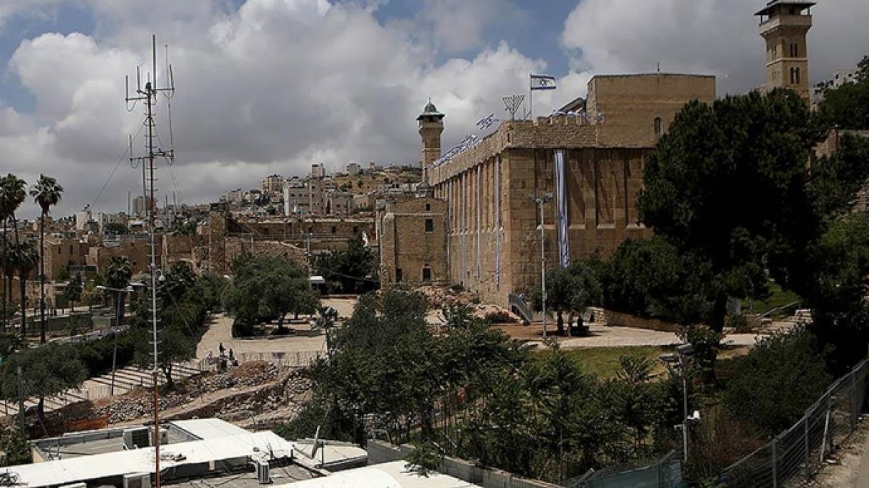 Colonos judíos ultraderechistas allanan la Mezquita al-Aqsa