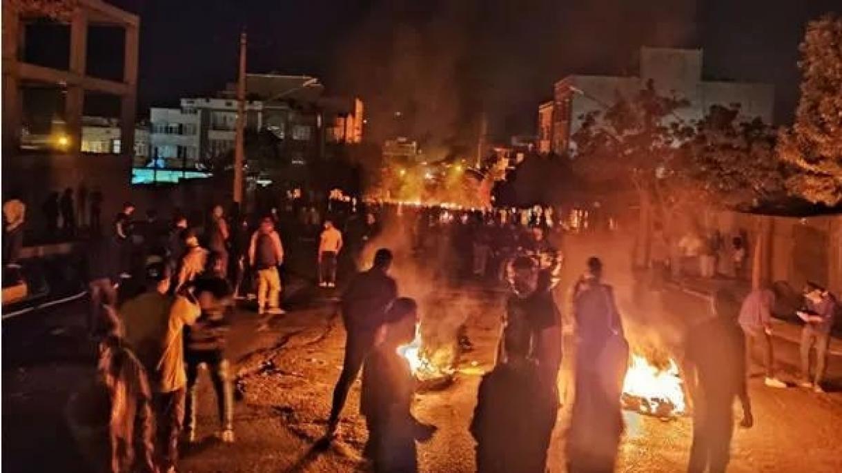 در تظاهرات شهر ایلام ایران 10 نفر دستگیر و 5 تن نیز زخمی شده‌اند