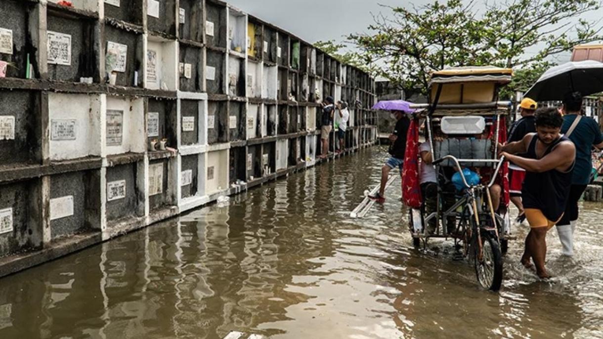 菲律宾洪灾已致32人遇难