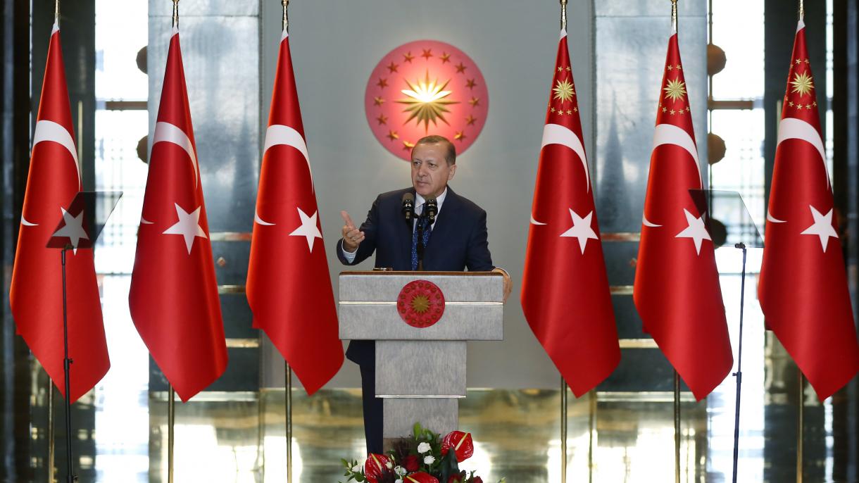 Erdogan: “FETÖ we PKK käbir ýurtlarda horluk gören ýaly garalýar”