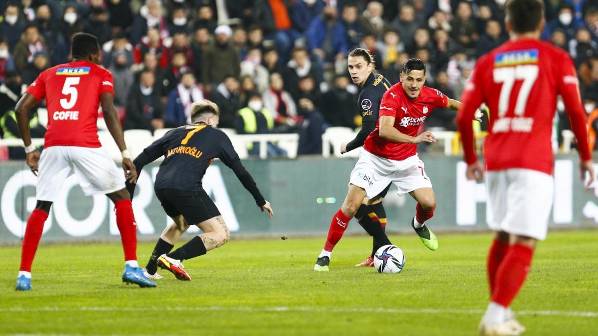 Galatasaraý, Demir Grup Siwasspordan Ýeňildi