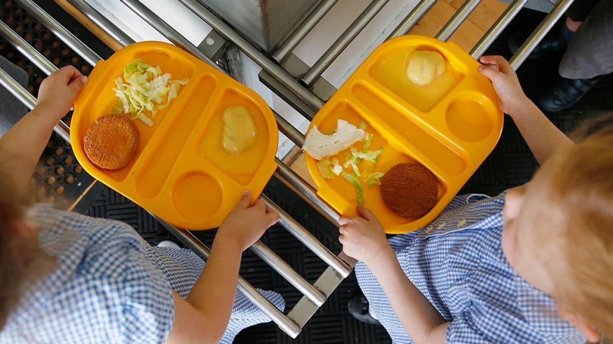 Número de crianças que passam fome no Reino Unido duplicou