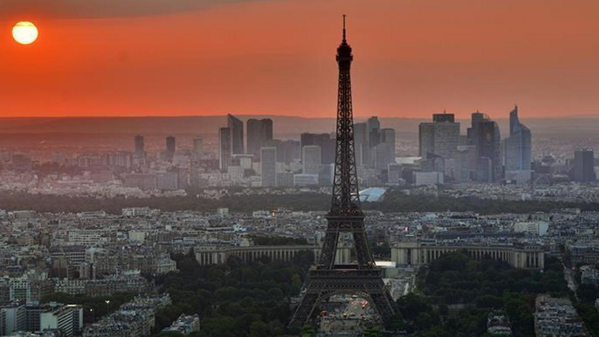 Parigi, Hong Kong e Singapore, città più care del mondo