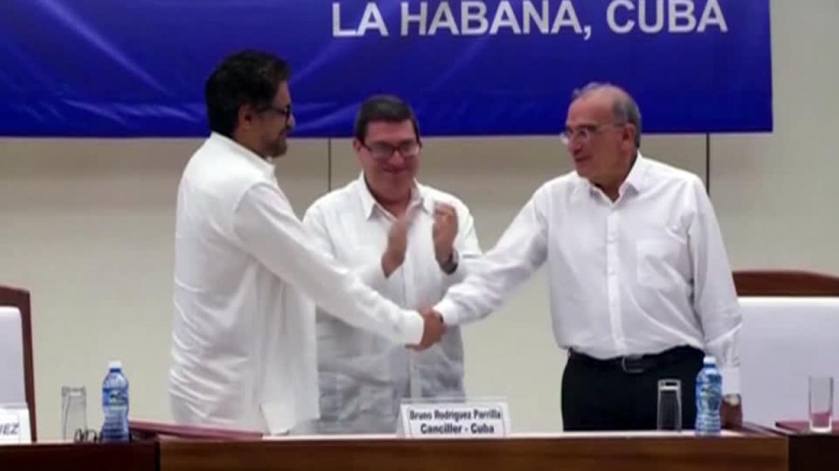 Líderes de FARC arriban a Bogotá para abordar implementación del acuerdo de paz
