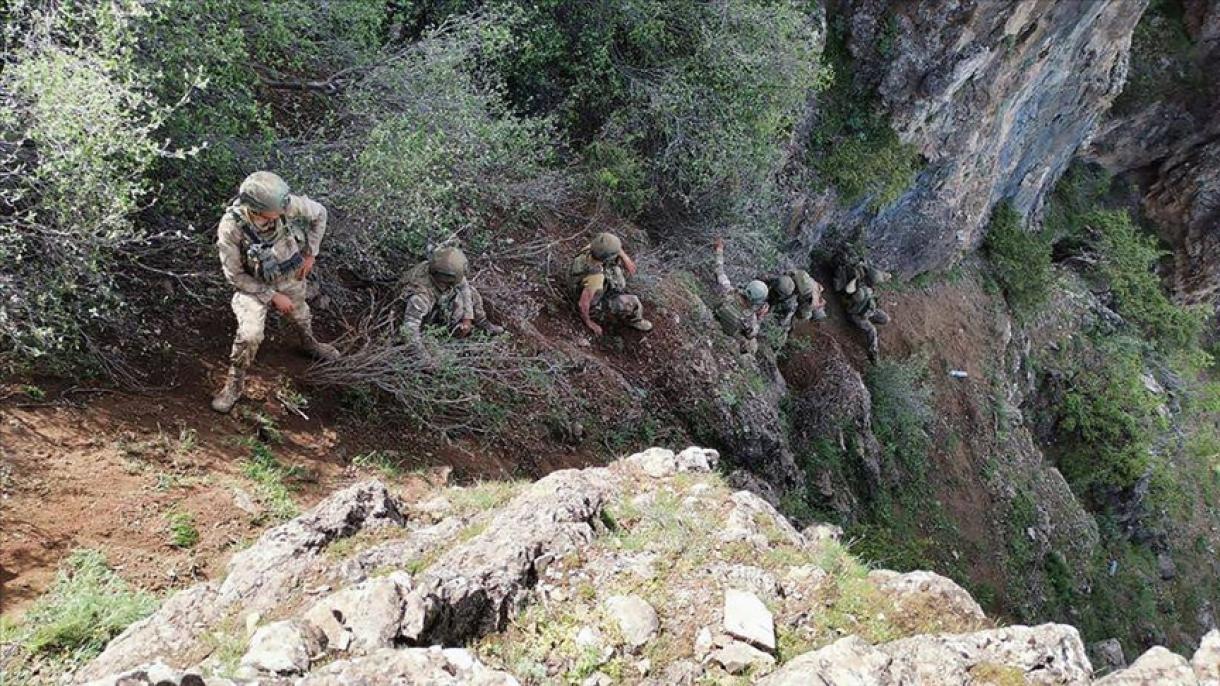 2名PKK恐怖分子在鹰爪闪电行动地区被制服