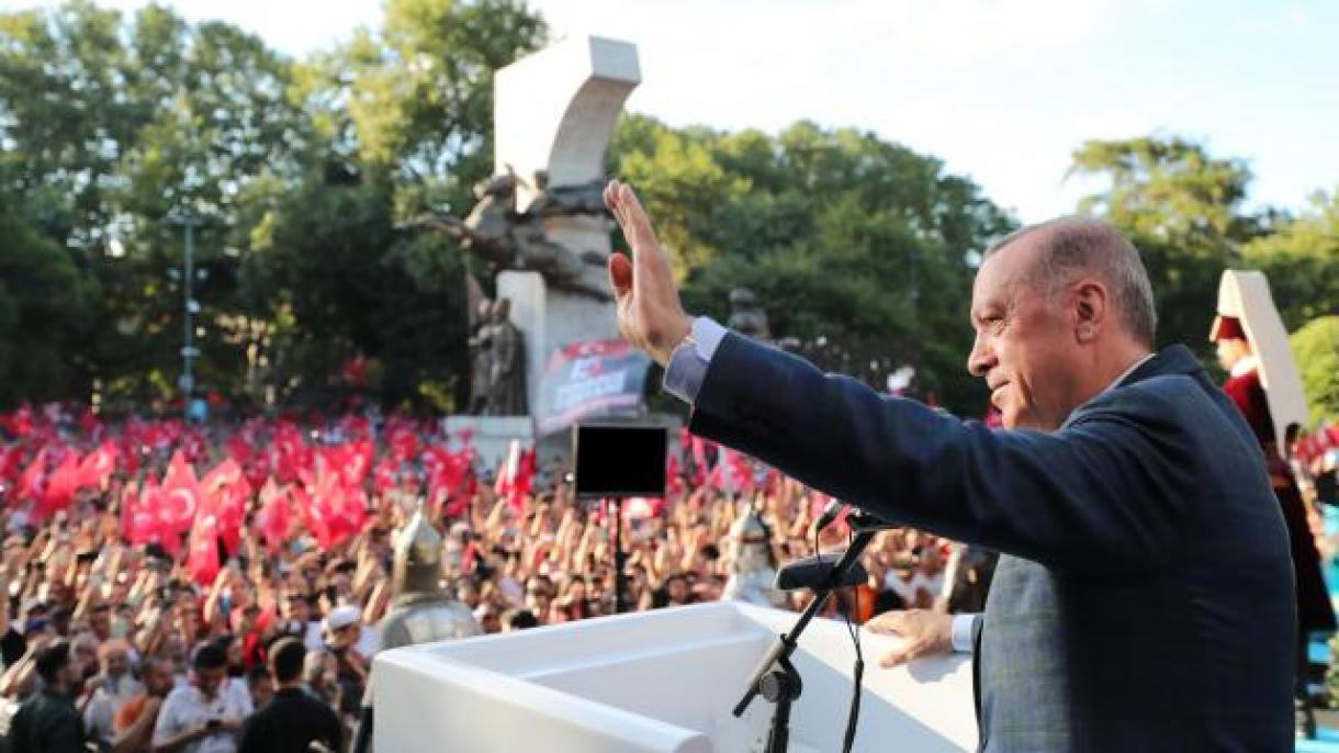 Эрдоган Стамбулда 15 -  июль программасына катышты