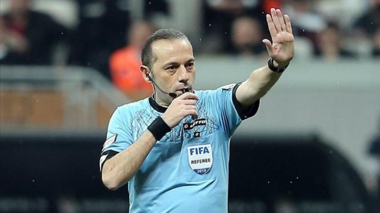 Cüneyt Çakır foi eleito o segundo melhor árbitro do século XXI