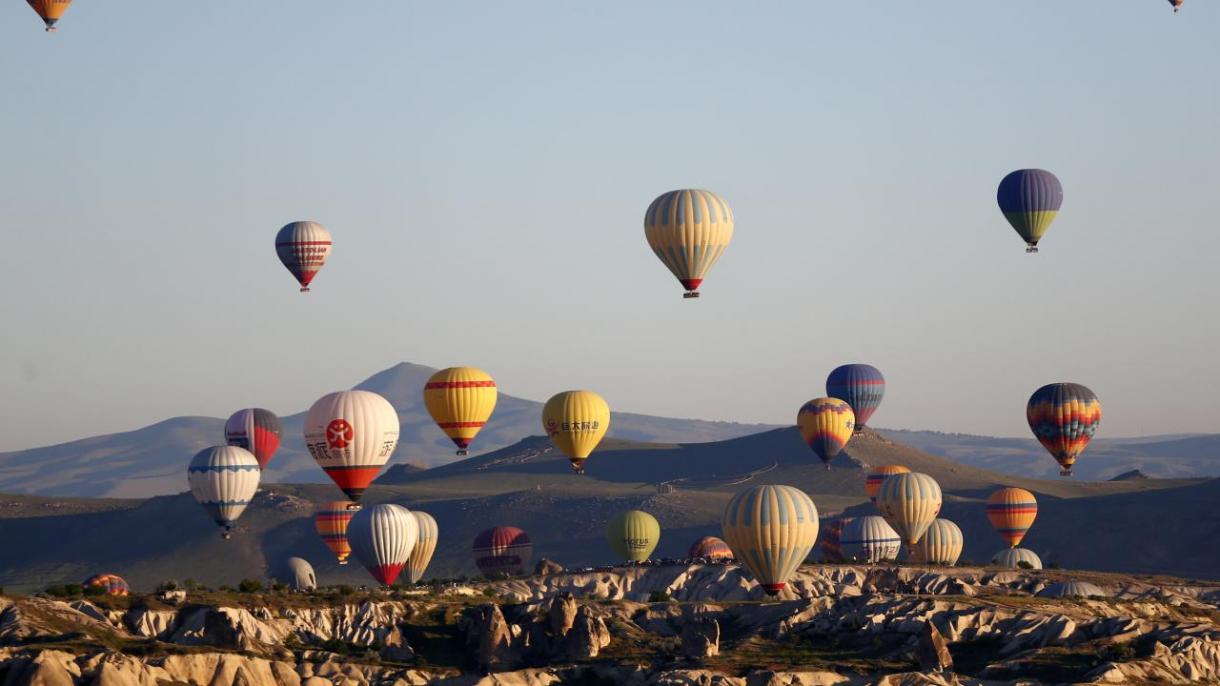 Egyre nő az érdeklődés a hőlégballonos utazás iránt