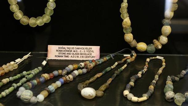 Deslumbran las obras antiguas en el Museo Arqueológico de Obras de Cristal en Gaziantep