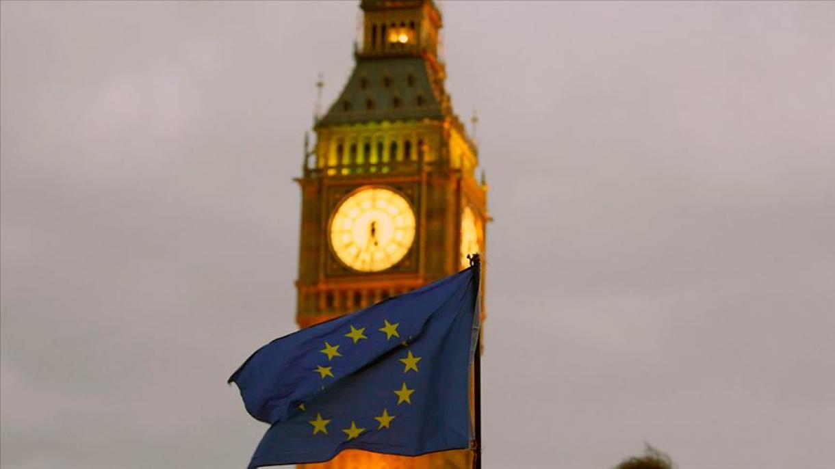 Június elején az alsóház elé terjeszti a kormány a Brexit-törvénytervezetet