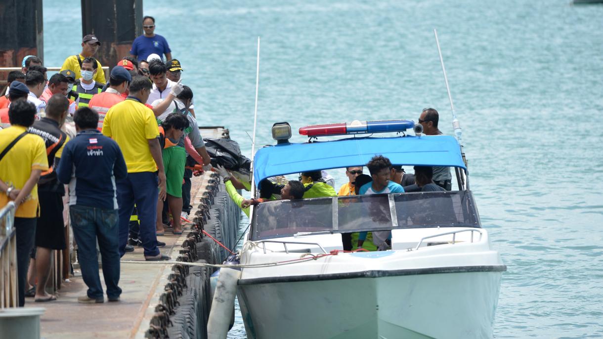 Dezenas de mortos após o naufrágio de dois barcos na Tailândia