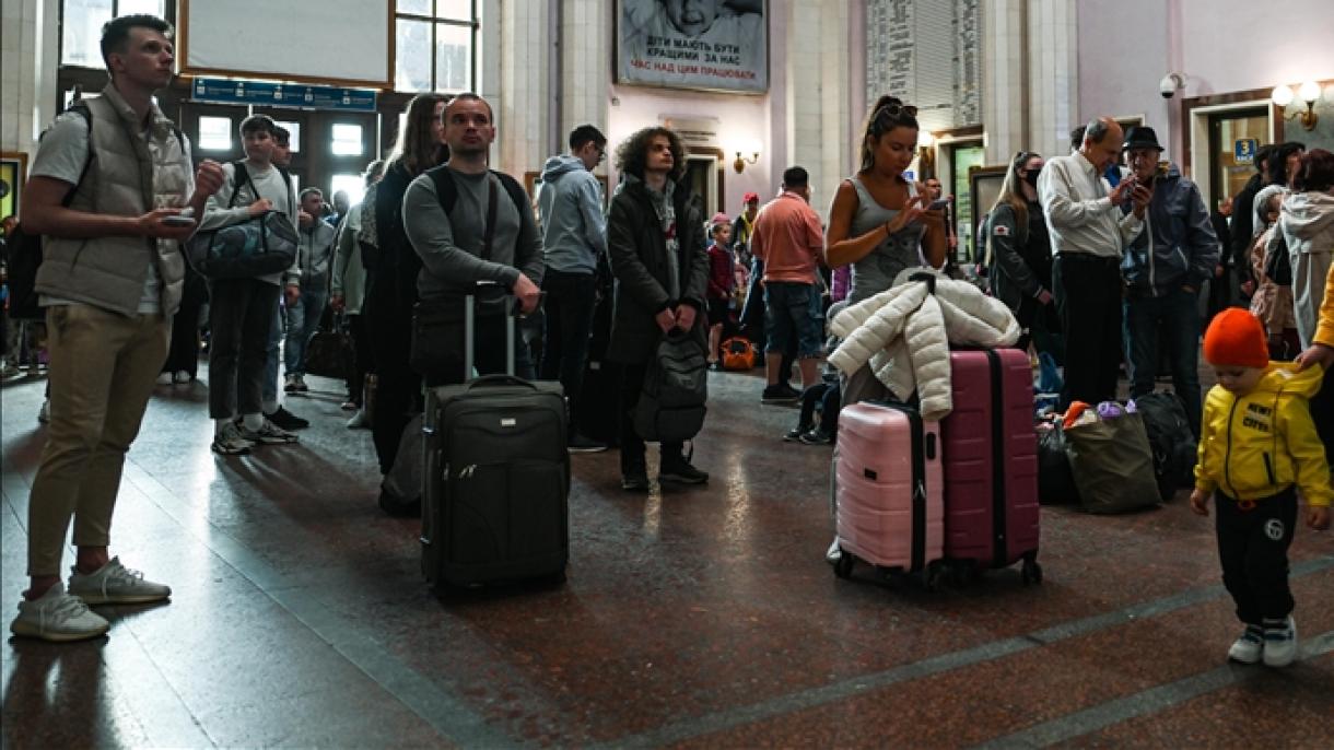 پولند از ورود بیش از 33 هزار اوکراینی در شبانه‌روز گذشته به این کشور خبر داد