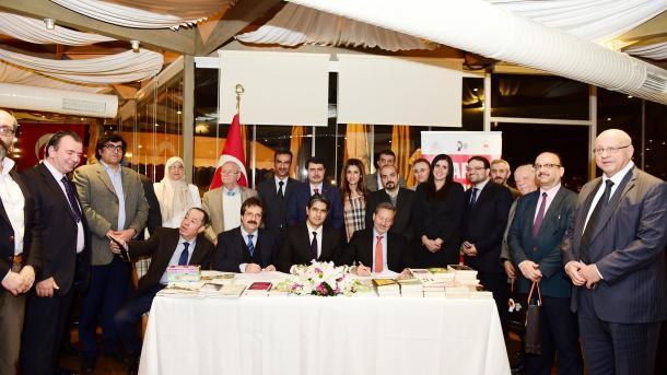 Traduzirão 150 obras turcas para o árabe