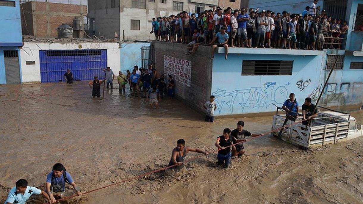 Бедствени наводнения в Перу...