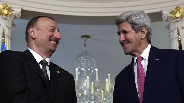 阿塞拜疆总统在华盛顿会晤国务卿克里