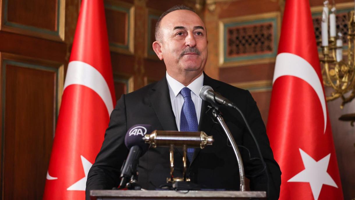 ترک وزیر خارجہ کے قرآن کریم کی بے حرمتی اور آذربائیجان سفارتخانے پر حملے پر اہم بیانات