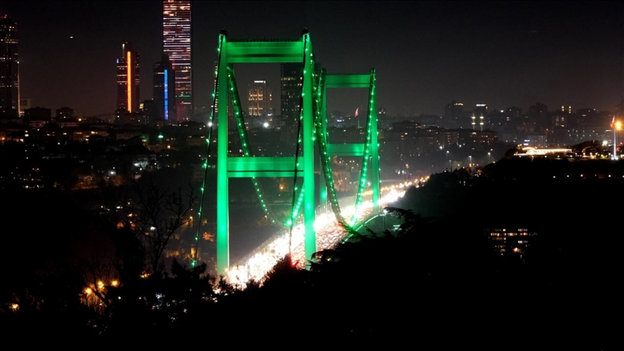 Podul Fatih Sultan Mehmet iluminat de Ziua Națională a Irlandei