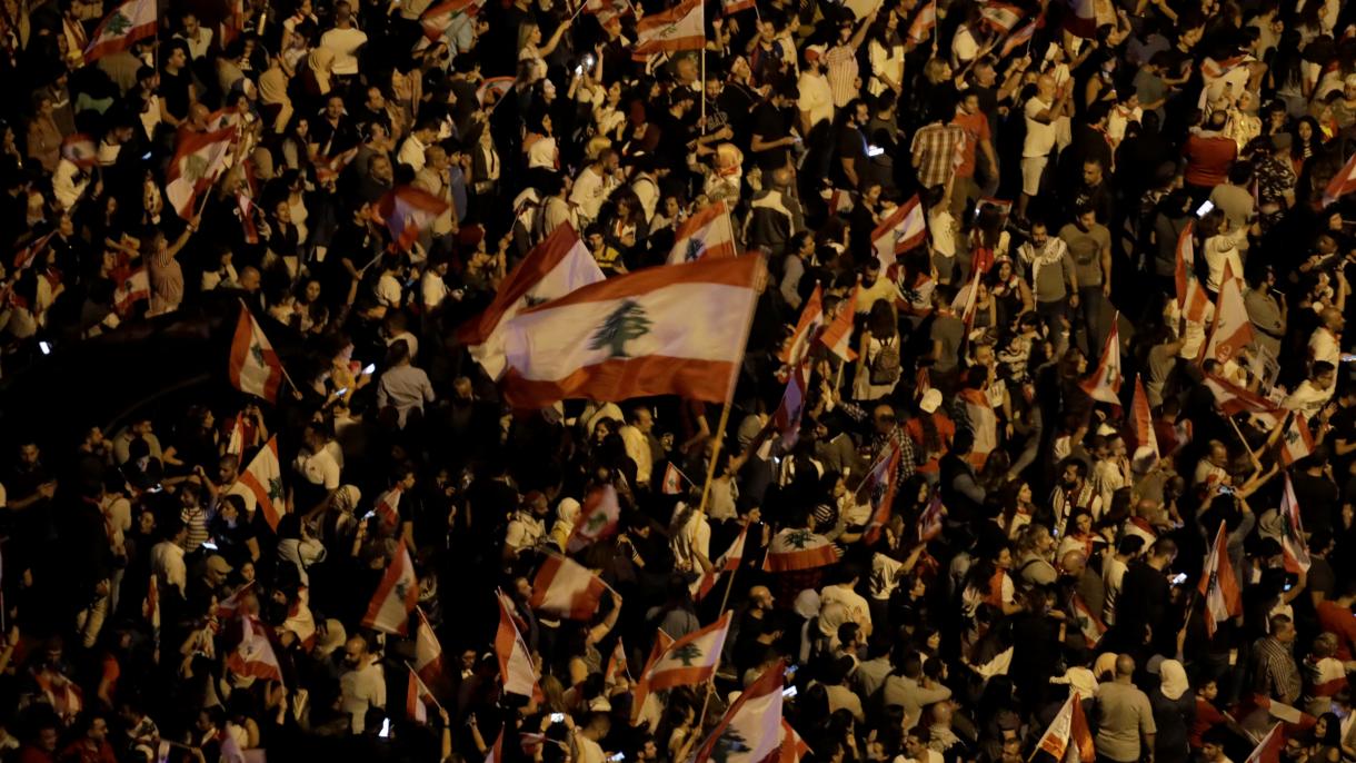 El pueblo libanés sigue las manifestaciones hasta que se establezca el gobierno nuevo