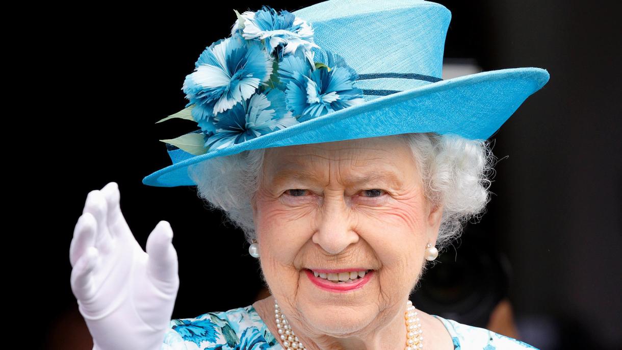 Англия ханышасы Элизабет II расмий твиттер баракчасына жетекчи издеп жатат...