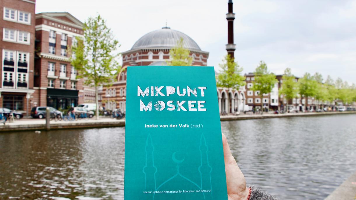 Hollandiyada "Hədəfdə məscidlərdir" adlı kitab hazırlandı