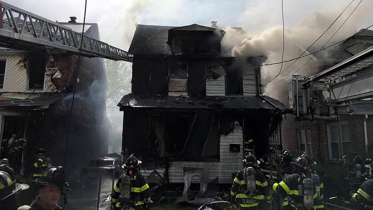 نیو یارک کے کوئینز علاقے میں ایک دو منزلہ عمارت میں آتشزدگی ، 5 افراد ہلاک