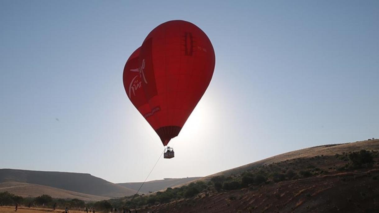 哥贝克力实现本季首次热气球飞行