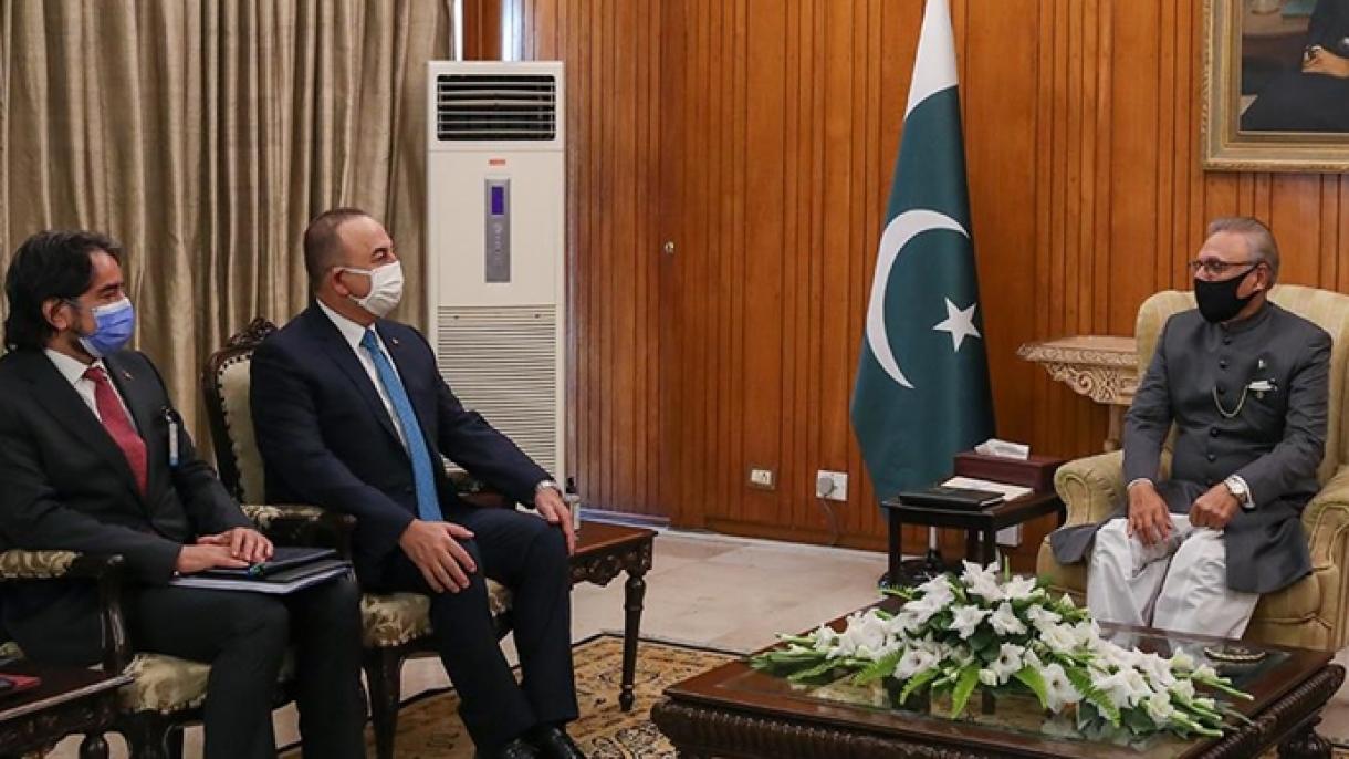 土耳其外长和巴基斯坦总统高度评价土巴关系