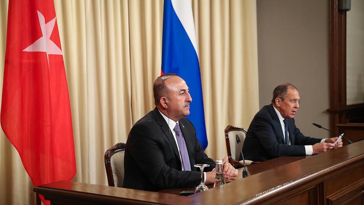 Cavusoglu a purtat o convorbire telefonică cu Lavrov